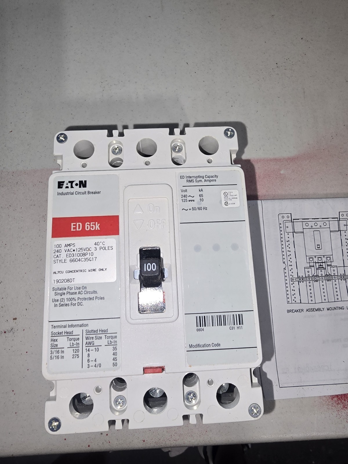 Eaton ED3100BP10 100A 3-Pole 240V 65k Circuit Breaker w/ BKED100 Kit NEW NOS