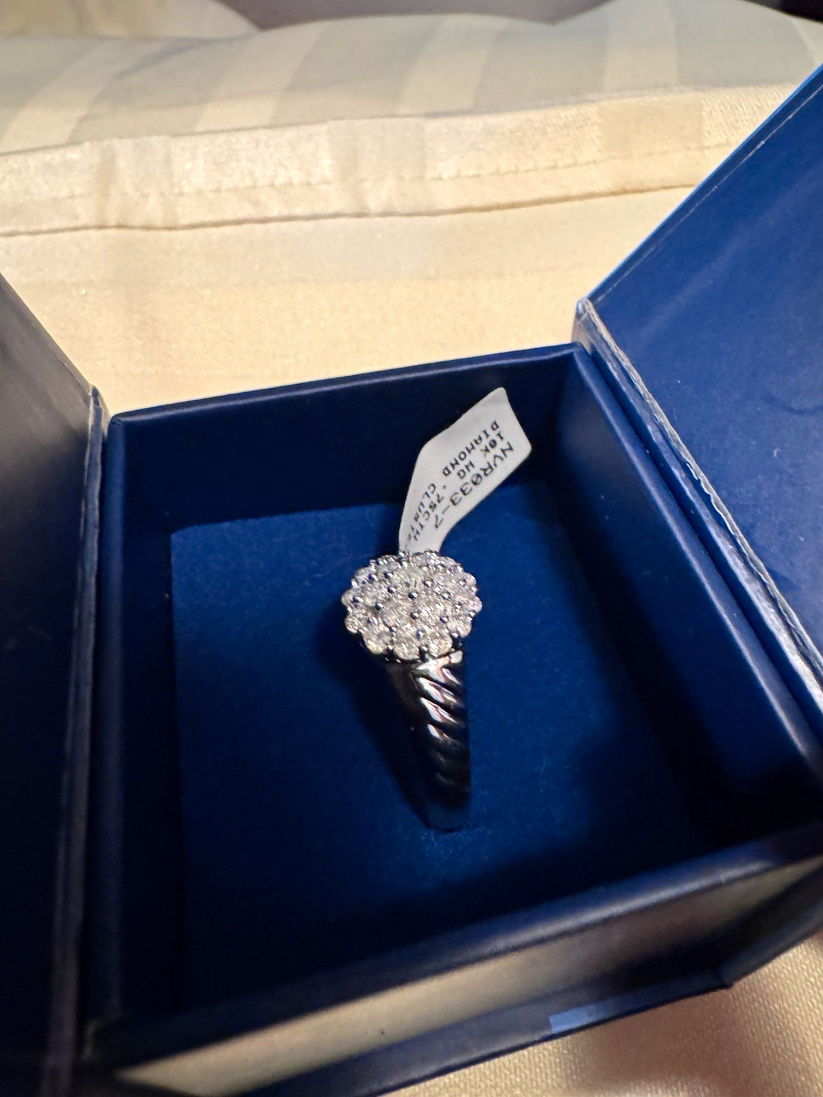 Ciemme 10K White Gold .75ctw Round Diamond Cluster Ring size 7 Ciemme 10K White Gold .75ctw Round Diamond Cluster Ring size 7
