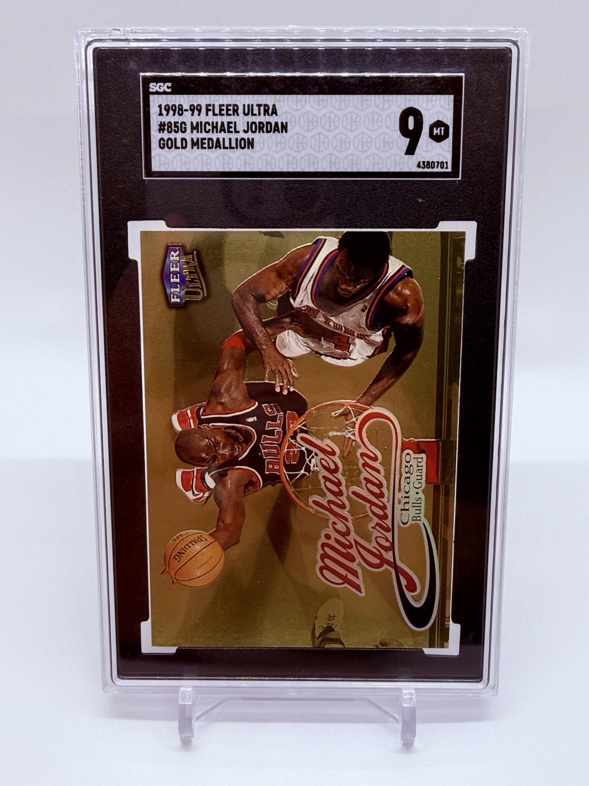Michael Jordan 1998-99 Fleer Ultra Gold Medallion #85G Graded SGC 9 Bulls HOF SP