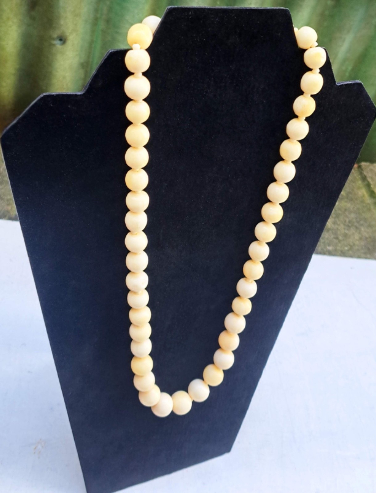 Antique Hand Carved Graduated Bead Necklace 23\
