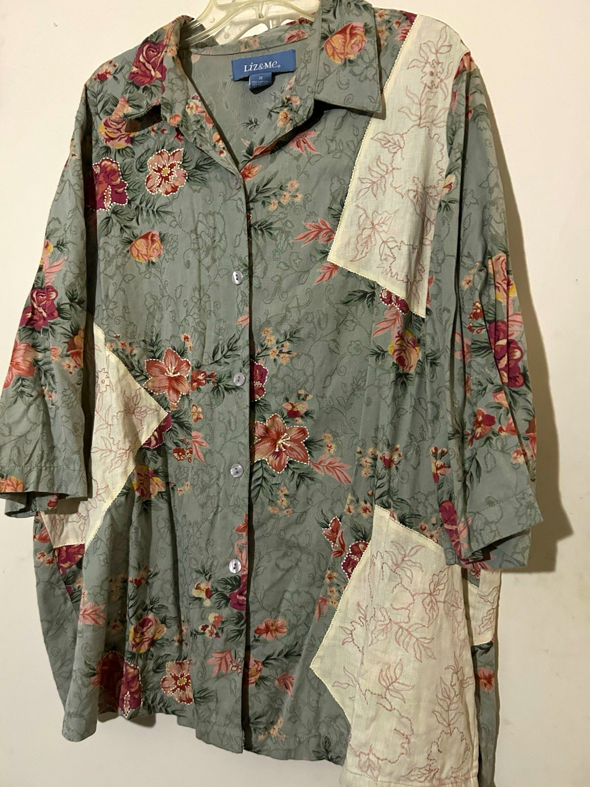 Liz & Me Women\'s Top, Plus 2X, Collared Button-Up, 3/4 Sleeve, Green Floral Liz & Me Women\'s Top, Plus 2X, Collared Button-Up, 3/4 Sleeve, Green Floral