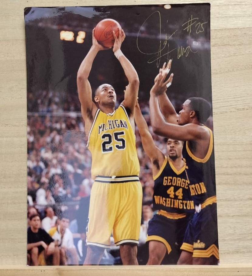 Juwan Howard Signed 8x10 Basketball Photo