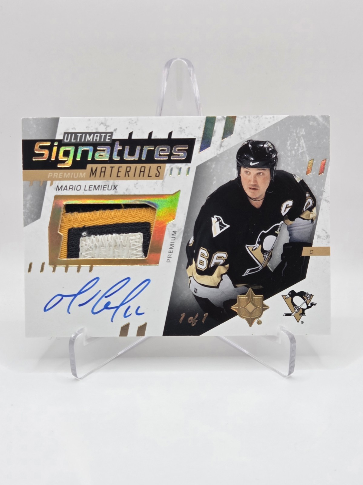 Mario Lemieux 2025-26 Ultimate Collection Ultimate Materials Sig Black #\'d 1/1