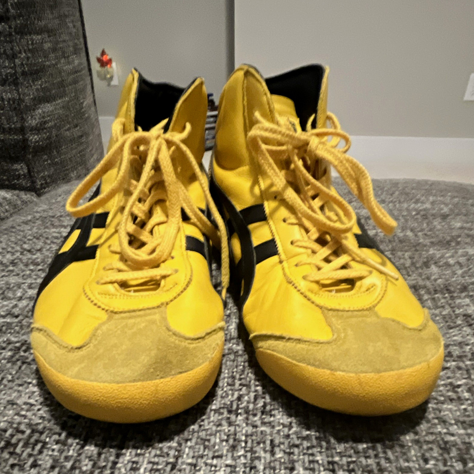 Onitsuka Tiger Mexico 66 Mid Runner yellow/black - Size 9.5 - Authentic Onitsuka Tiger Mexico 66 Mid Runner yellow/black - Size 9.5 - Authentic
