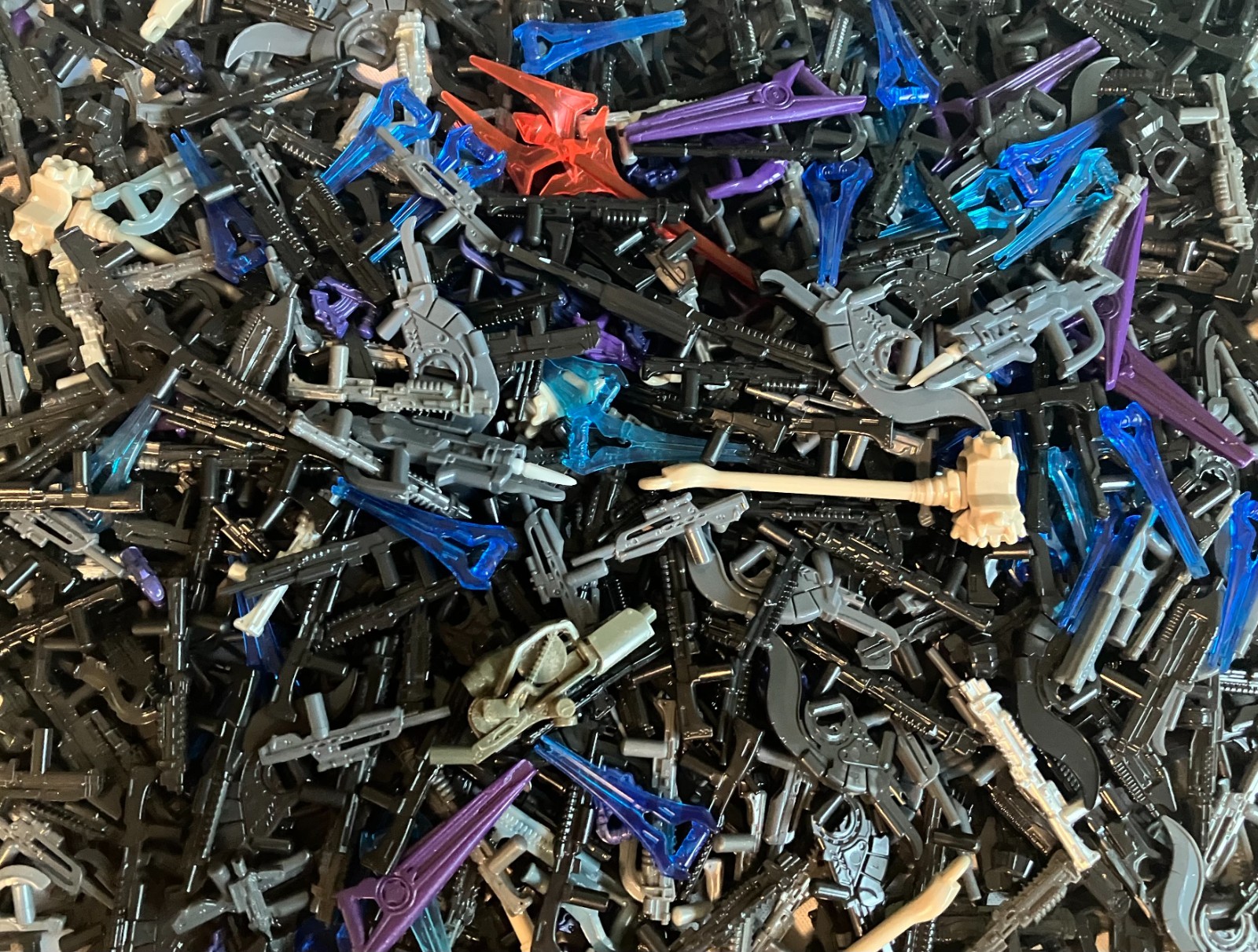 MEGA BLOKS/CONSTRUX LARGE LOT OF WEAPONS, MOST VARIETY OF HALO WEAPONS ON EBAY MEGA BLOKS/CONSTRUX LARGE LOT OF WEAPONS, MOST VARIETY OF HALO WEAPONS ON EBAY