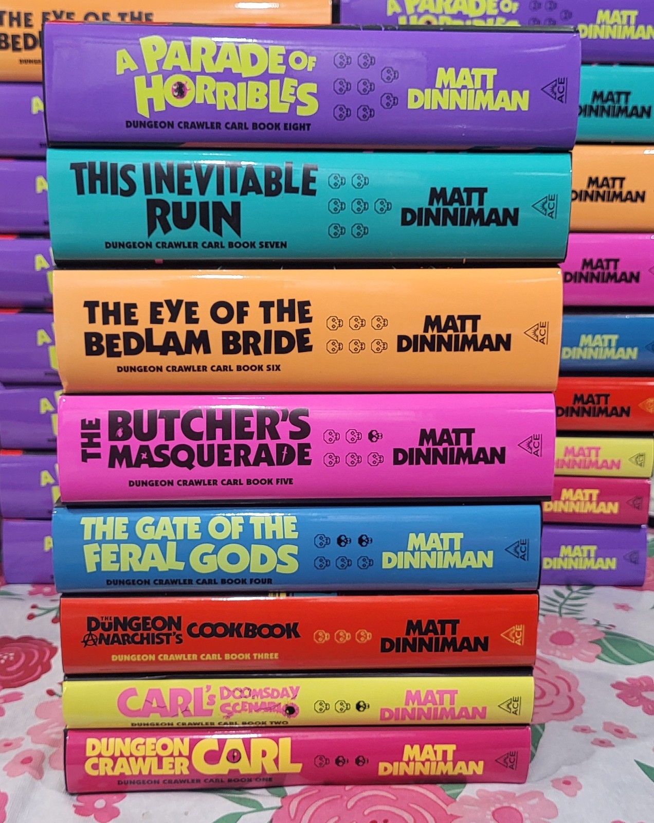 👑🍩🐈 Dungeon Crawler Carl 1-8 Matt Dinniman Hardcover Set Complete    