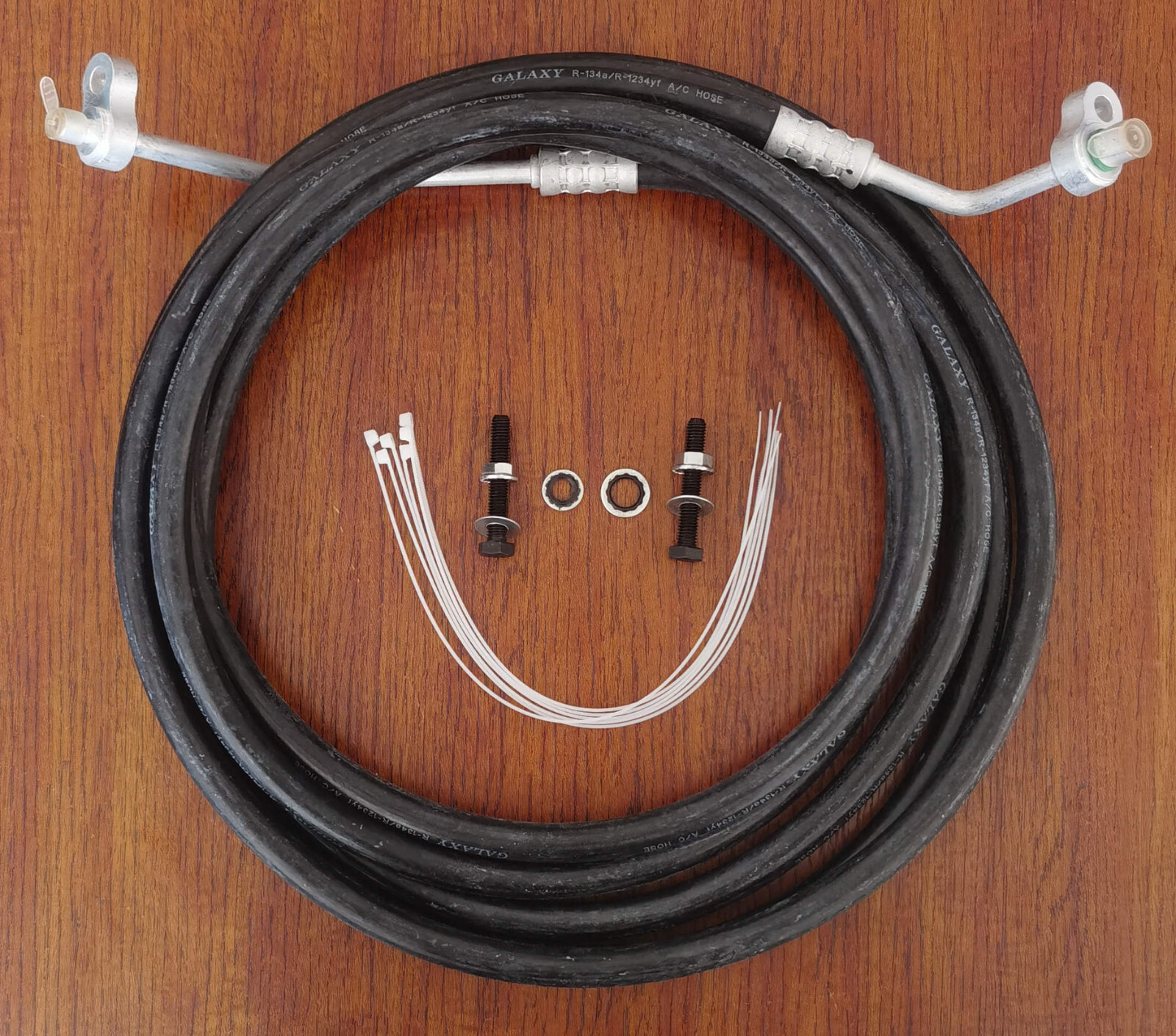 2002-09 Trailblazer & Envoy EXT Rear Aux High Pressure A/C Hose Line 2002-09 Trailblazer & Envoy EXT Rear Aux High Pressure A/C Hose Line