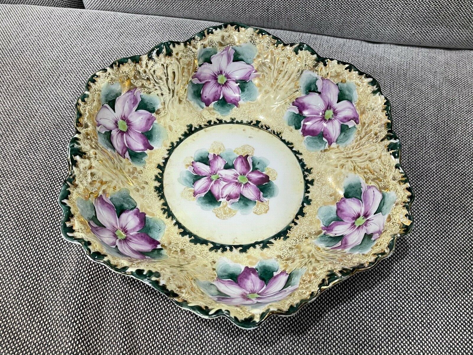 Antique Likely Japanese Nippon Porcelain Bowl w Purple Flowers & Gold Decoration Antique Likely Japanese Nippon Porcelain Bowl w Purple Flowers & Gold Decoration