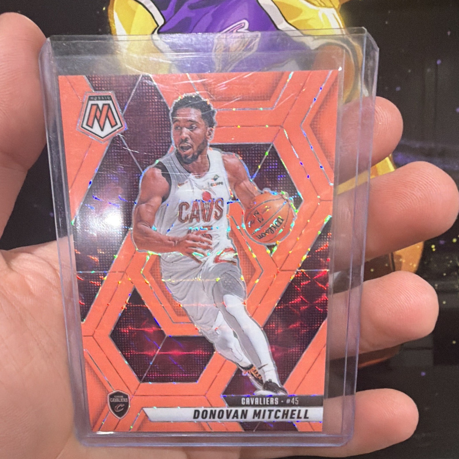 Panini 2024-25 Mosaic Donovan Mitchell #102 Fluorescent Red Prizm /75 Cavs