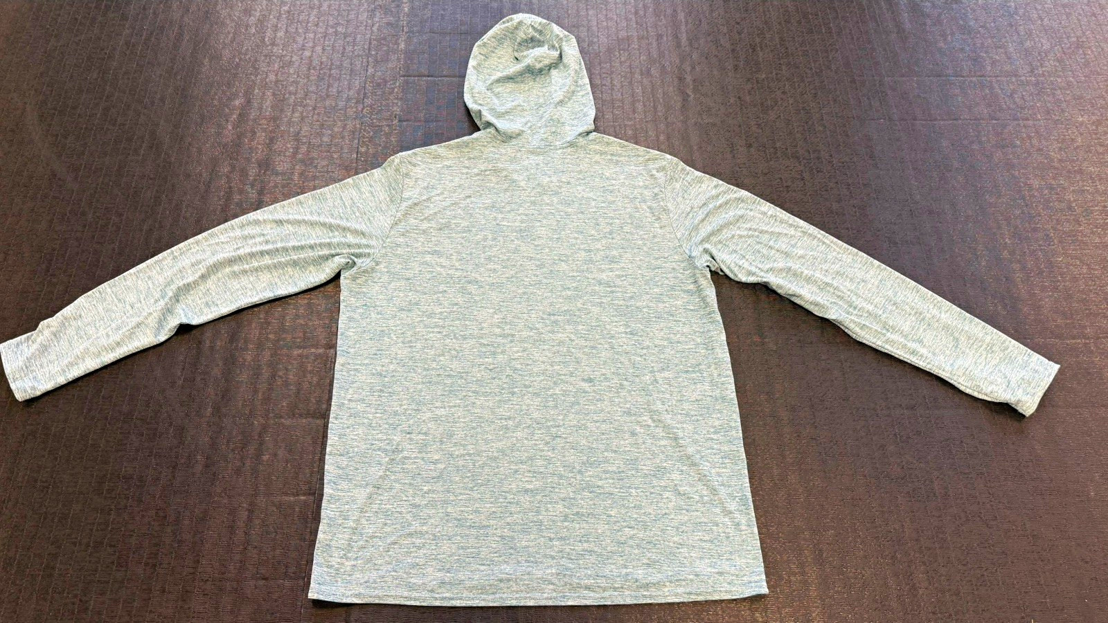 Patagonia Men\'s Capilene® Cool Heathered Green Hoody - Long Sleeve Size L Patagonia Men\'s Capilene® Cool Heathered Green Hoody - Long Sleeve Size L