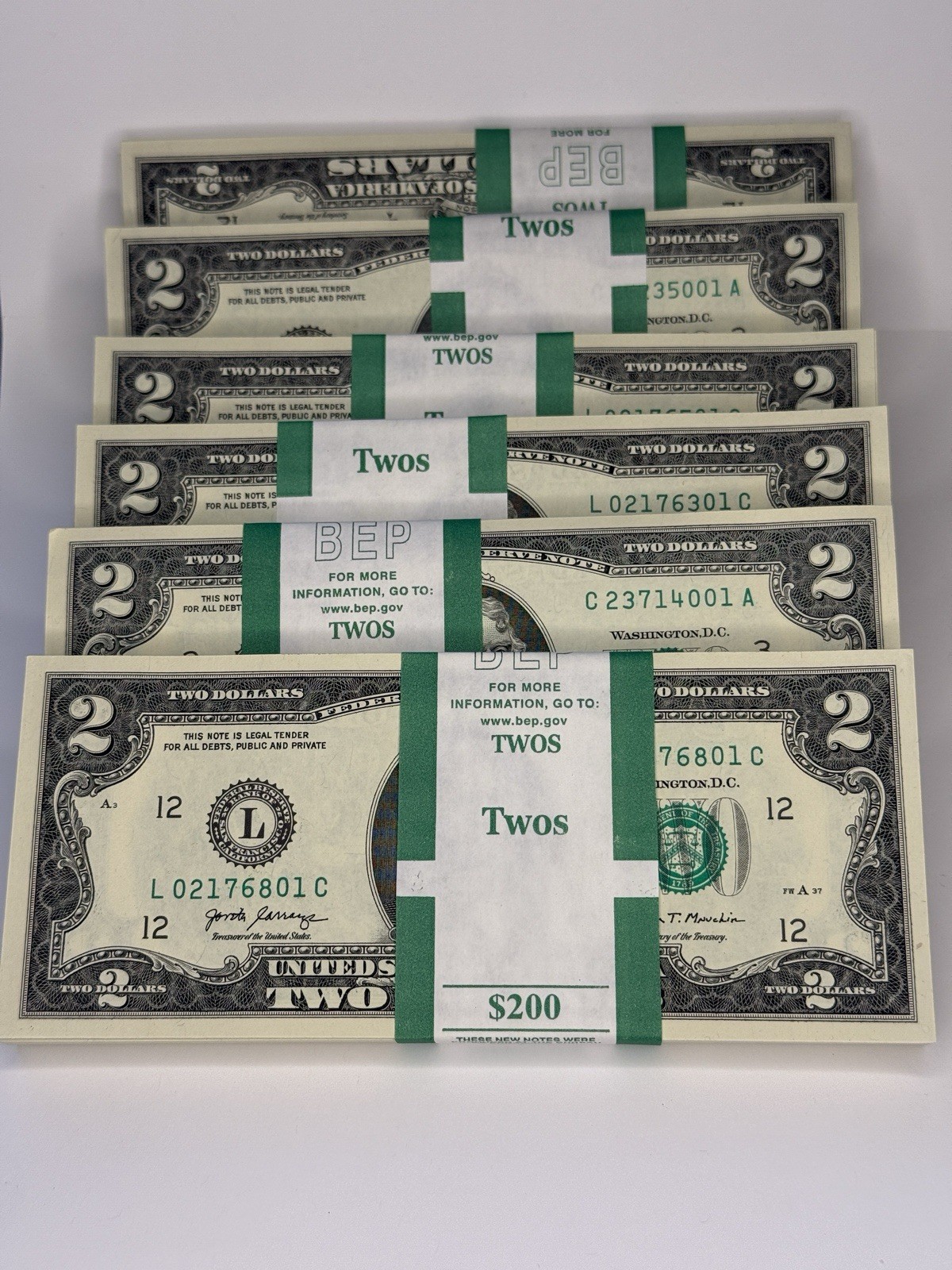 100 Notes of 2017A TWO DOLLAR $2 Notes CRISP UNCIRCULATED BEP PACK from BRICK 100 Notes of 2017A TWO DOLLAR $2 Notes CRISP UNCIRCULATED BEP PACK from BRICK