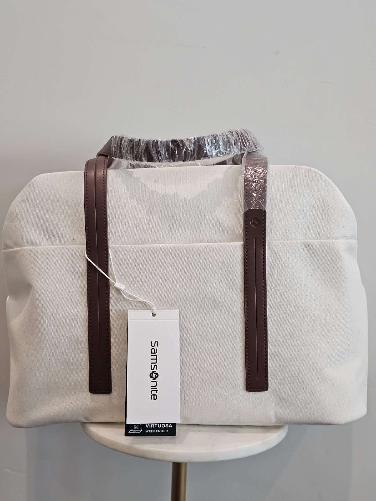 Samsonite Virtuosa Weekender Bag Off White Duffel Travel Tote NWT $99 MSRP Samsonite Virtuosa Weekender Bag Off White Duffel Travel Tote NWT $99 MSRP