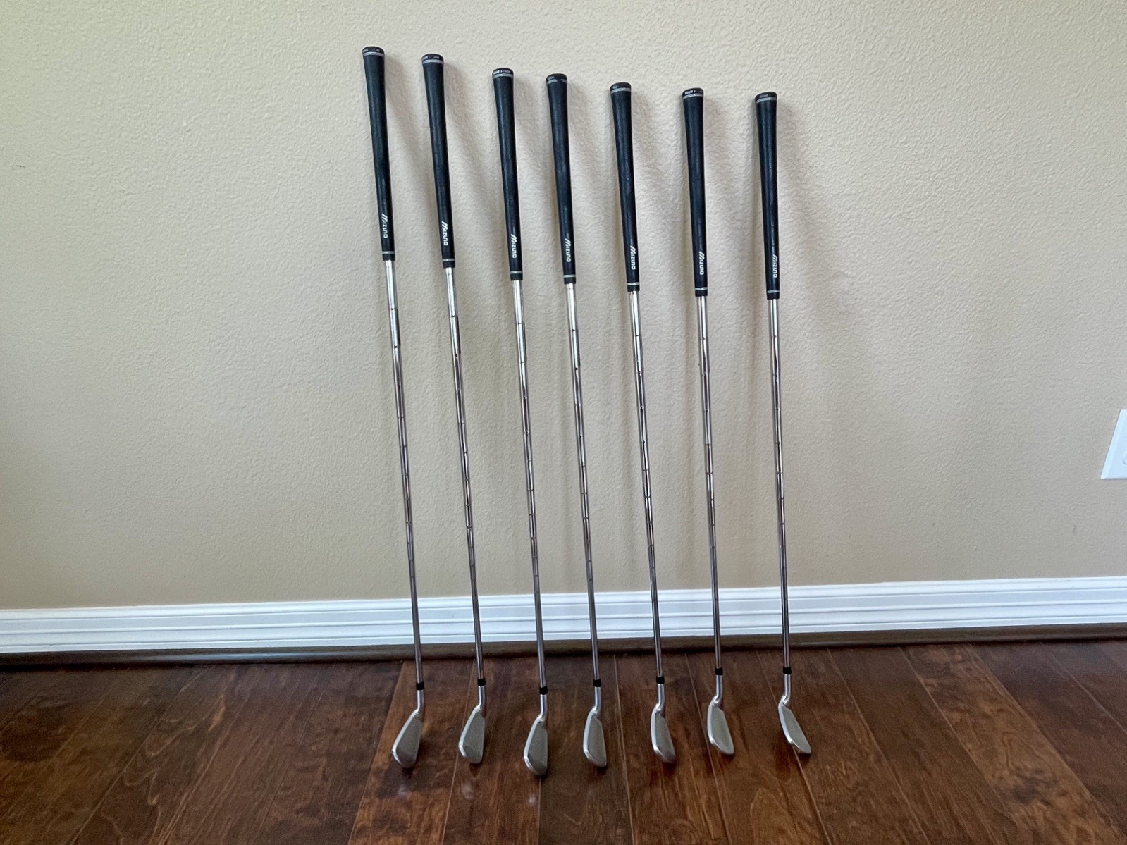 Mizuno JPX 800 Pro Iron Set 4,5,6,7,8,9,p Mizuno JPX 800 Pro Iron Set 4,5,6,7,8,9,p
