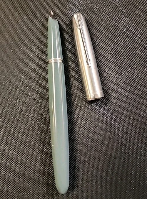Vintage Parker 51 Gray Fountain Pen Vintage Parker 51 Gray Fountain Pen