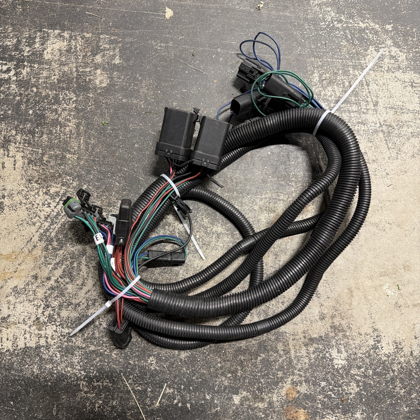 Genuine Fisher Western Headlight Harness Chevy / GMC 72198-1 Genuine Fisher Western Headlight Harness Chevy / GMC 72198-1