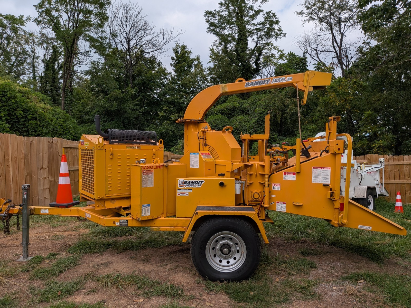 17 Brush Bandit Model 200UC 12\
