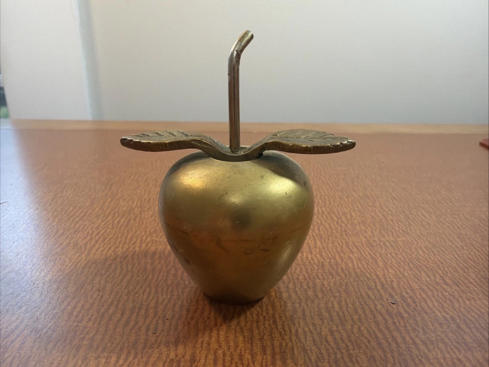 Vtg Brass Apple 3” Decor Paperweight Vtg Brass Apple 3” Decor Paperweight