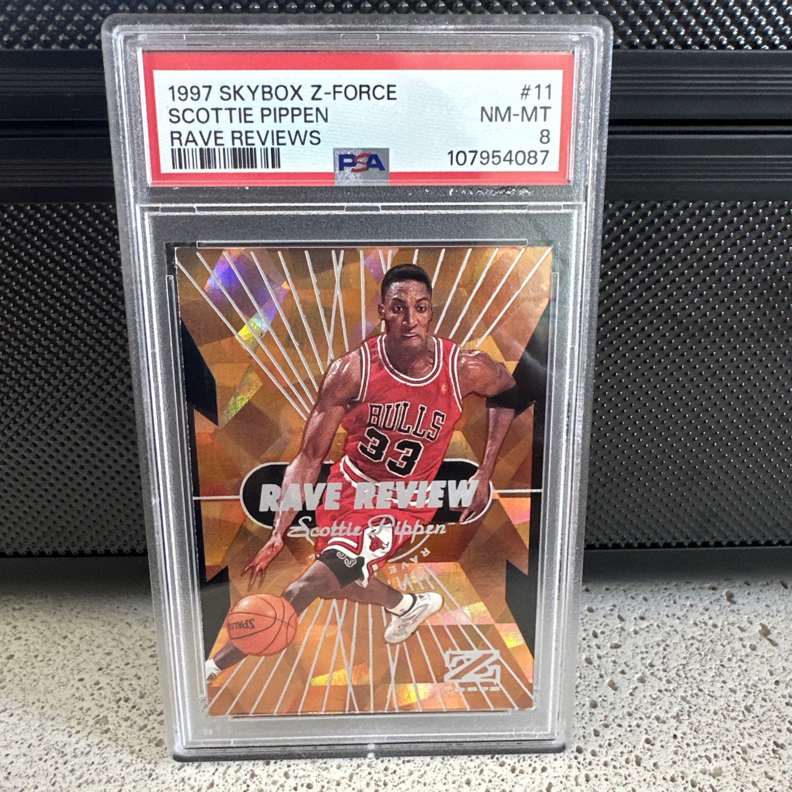 1997-1998 Skybox Z-Force Rave Reviews Scotty Pippen #11 PSA 8