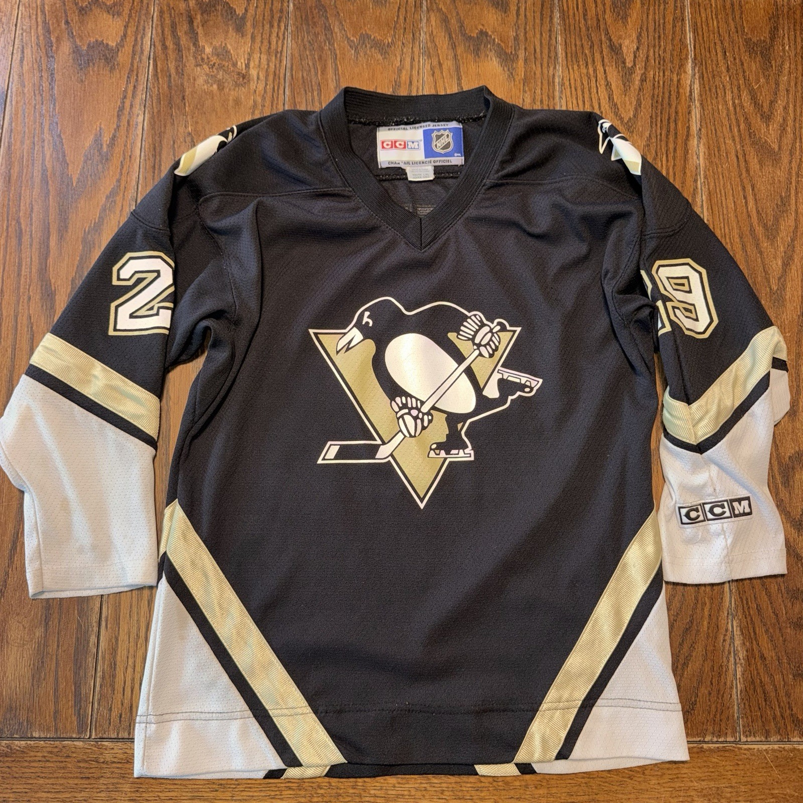 Reebok Marc-Andre Fleury Penguins Jersey Youth Large XL Reebok Marc-Andre Fleury Penguins Jersey Youth Large XL