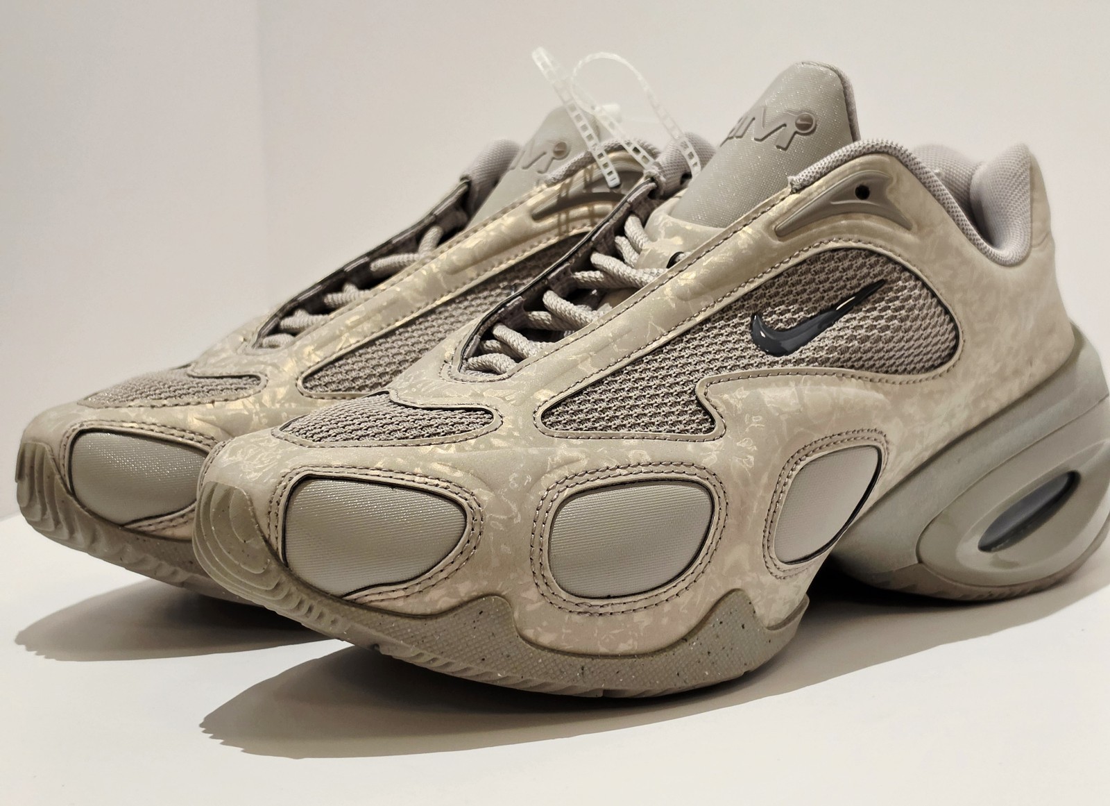 Nike Women’s Air Max Muse SE College Grey/Silver Shoes (HM0750-001) - US 9 Nike Women’s Air Max Muse SE College Grey/Silver Shoes (HM0750-001) - US 9