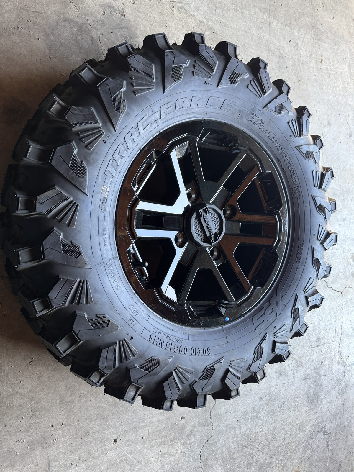 CAN AM DEFENDER WHEEL TIRE BLACK 30x10x15 REAR XPS TRAC FORCE (1) 2025-26 HD11