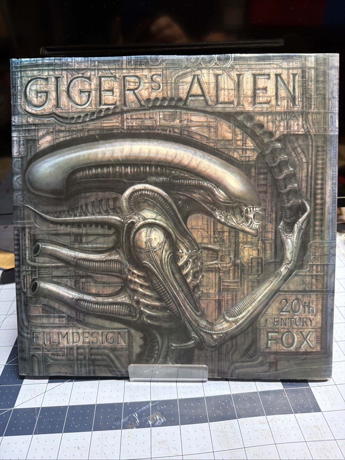 Giger\'s Alien by H. R. Giger (1993, Hardcover) Giger\'s Alien by H. R. Giger (1993, Hardcover)