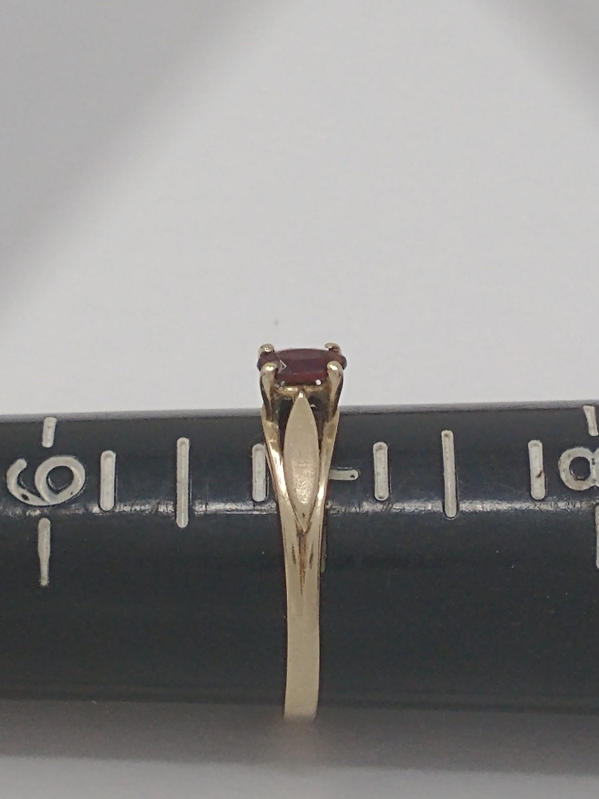 Vintage 10K Yellow Gold Bermark Gemstone Band Ring 1.37 Grams