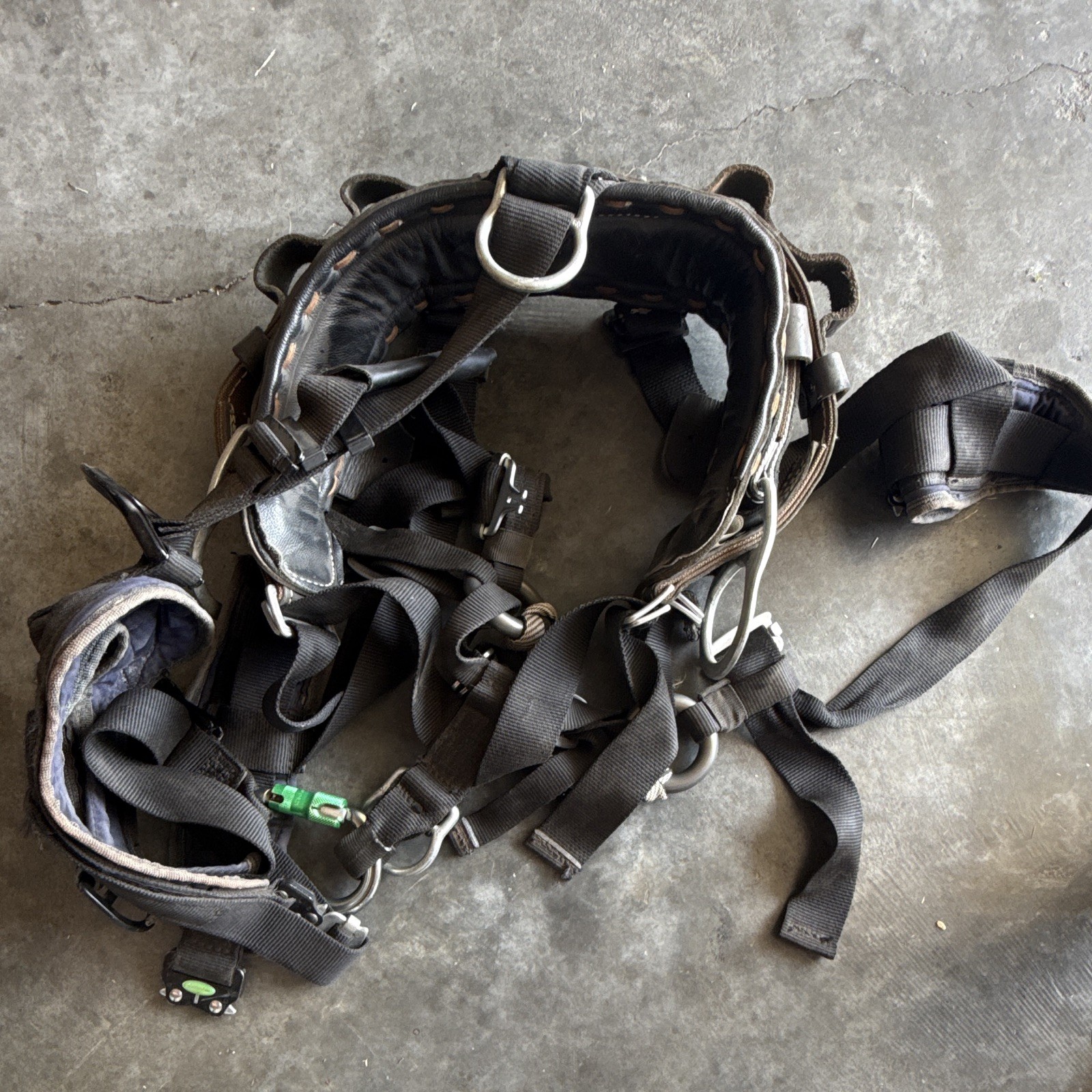 Buckingham Tower Harness 6399Q3 Size Medium. Lineman Climbing Harness Buckingham Tower Harness 6399Q3 Size Medium. Lineman Climbing Harness