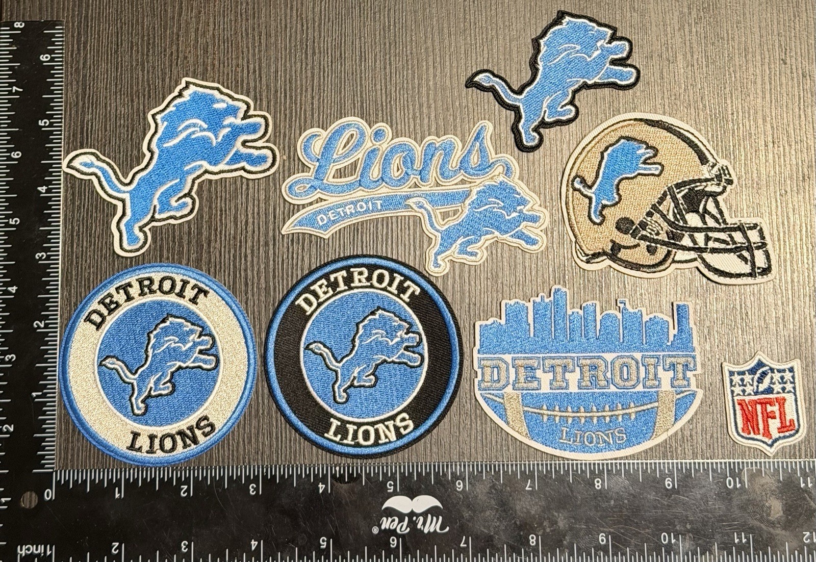 LOT OF 8 DETROIT LIONS IRON ON EMBROIDERED PATCHES LOT OF 8 DETROIT LIONS IRON ON EMBROIDERED PATCHES