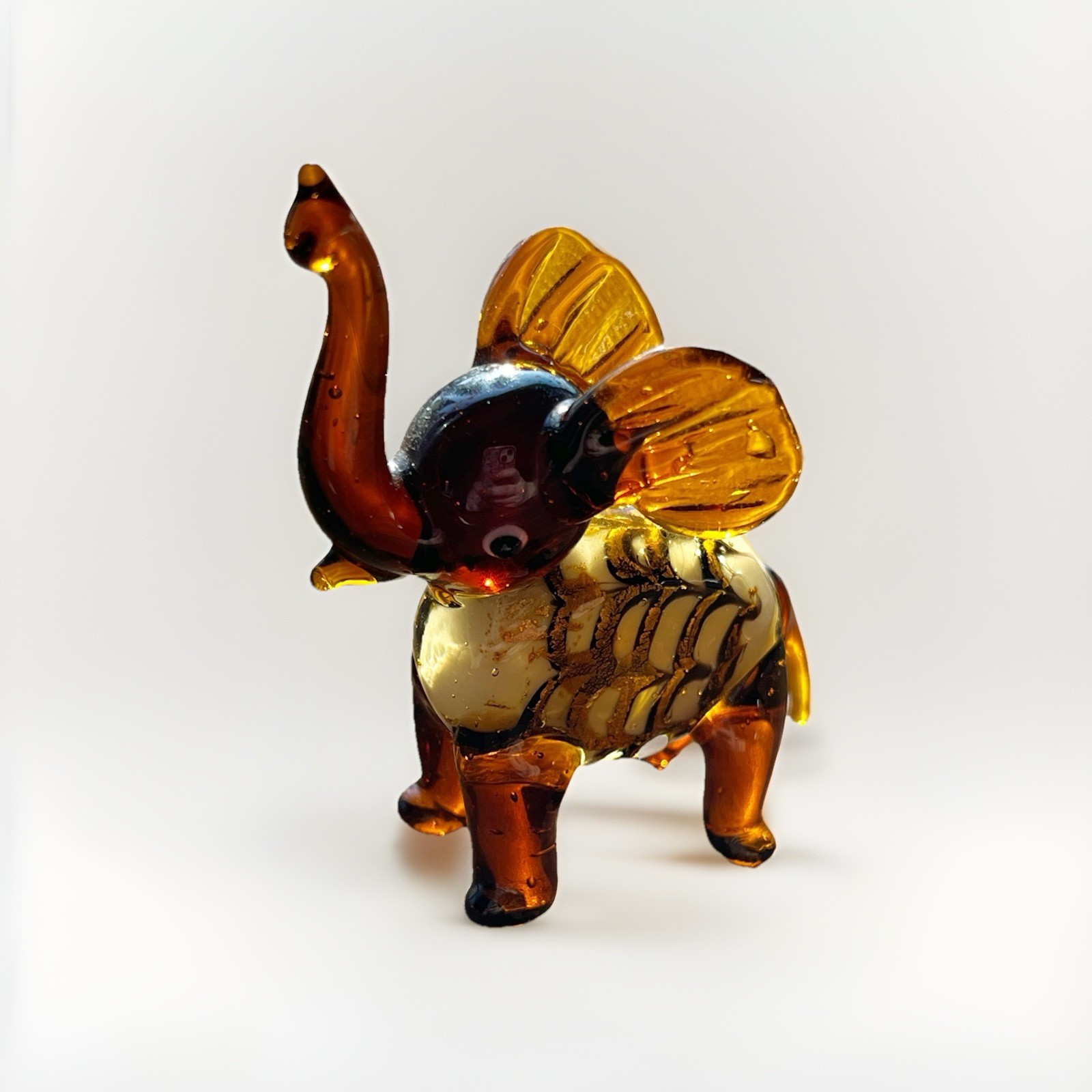 VTG Pier One Imports Elephant Tiny Glass Figurine Brown 2” Lucky Good Condition VTG Pier One Imports Elephant Tiny Glass Figurine Brown 2” Lucky Good Condition