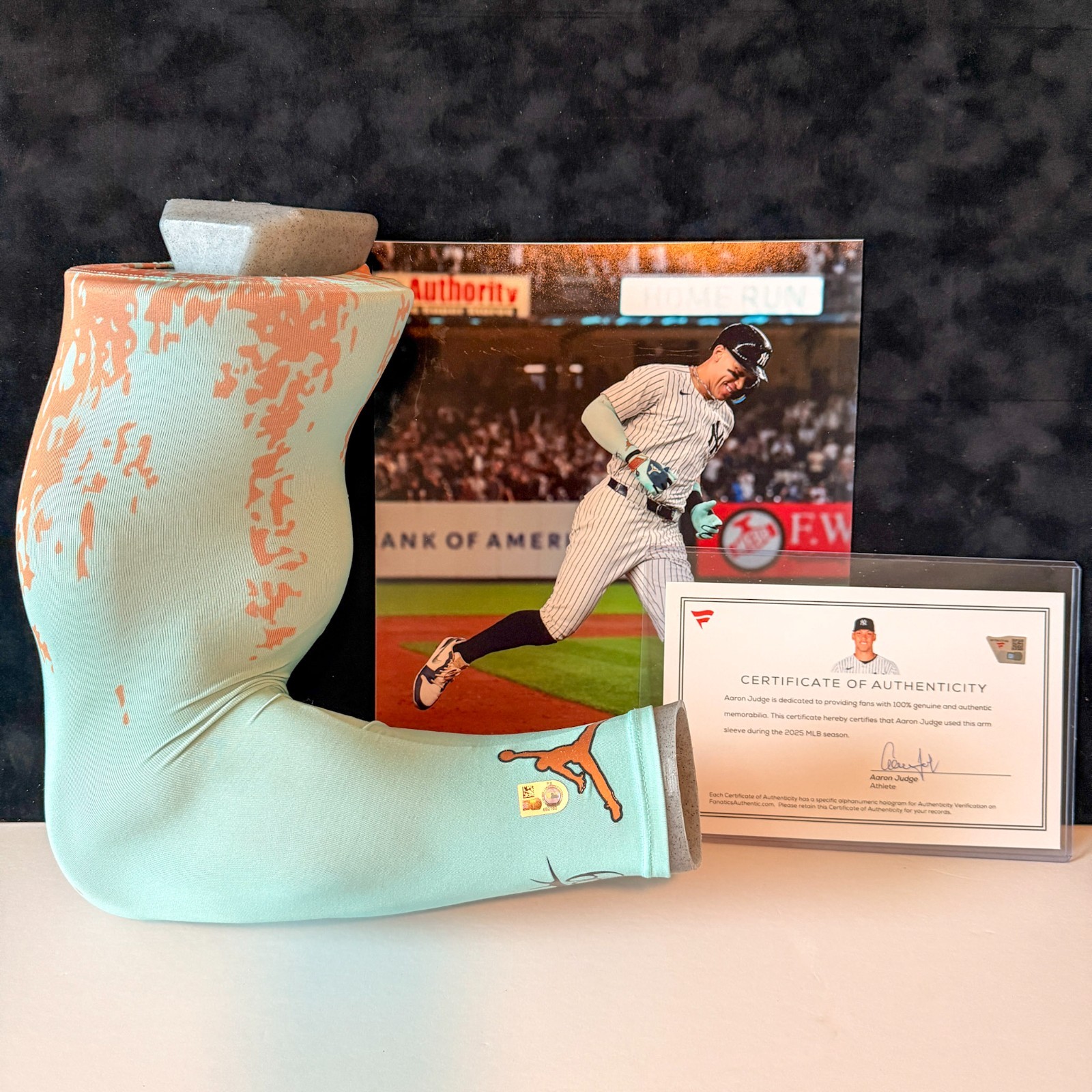 Aaron Judge 2025 MVP Game Used Jordan Arm Sleeve Autograph Fanatics COA Yankees