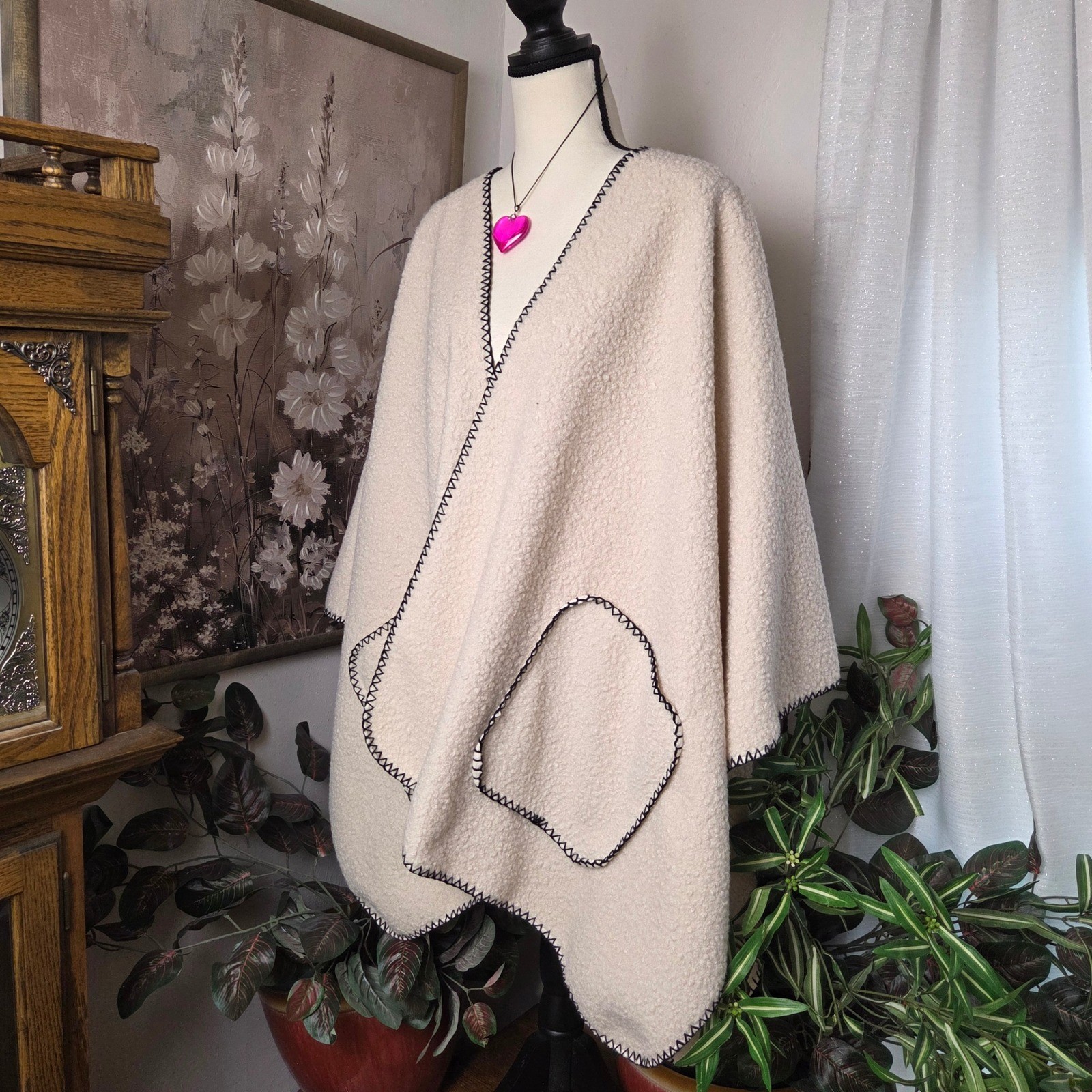 Torrid Ivory Cozy Pocket Ruana Sherpa Fleece Blanket Stitch Wrap OS 44475584 Torrid Ivory Cozy Pocket Ruana Sherpa Fleece Blanket Stitch Wrap OS 44475584
