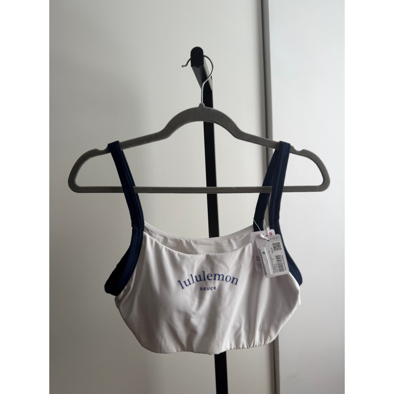 NWT Lululemon Straight-Strap Sports Bra Tennis Deuce - M - White/Club Blue