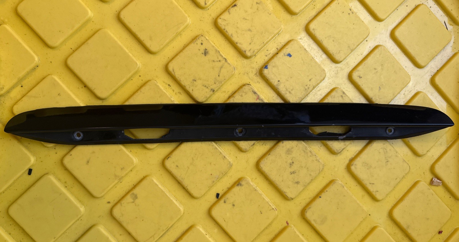 1998-2000 Mercedes-Benz C280 Trunk Grab Handle 2027580396 OEM