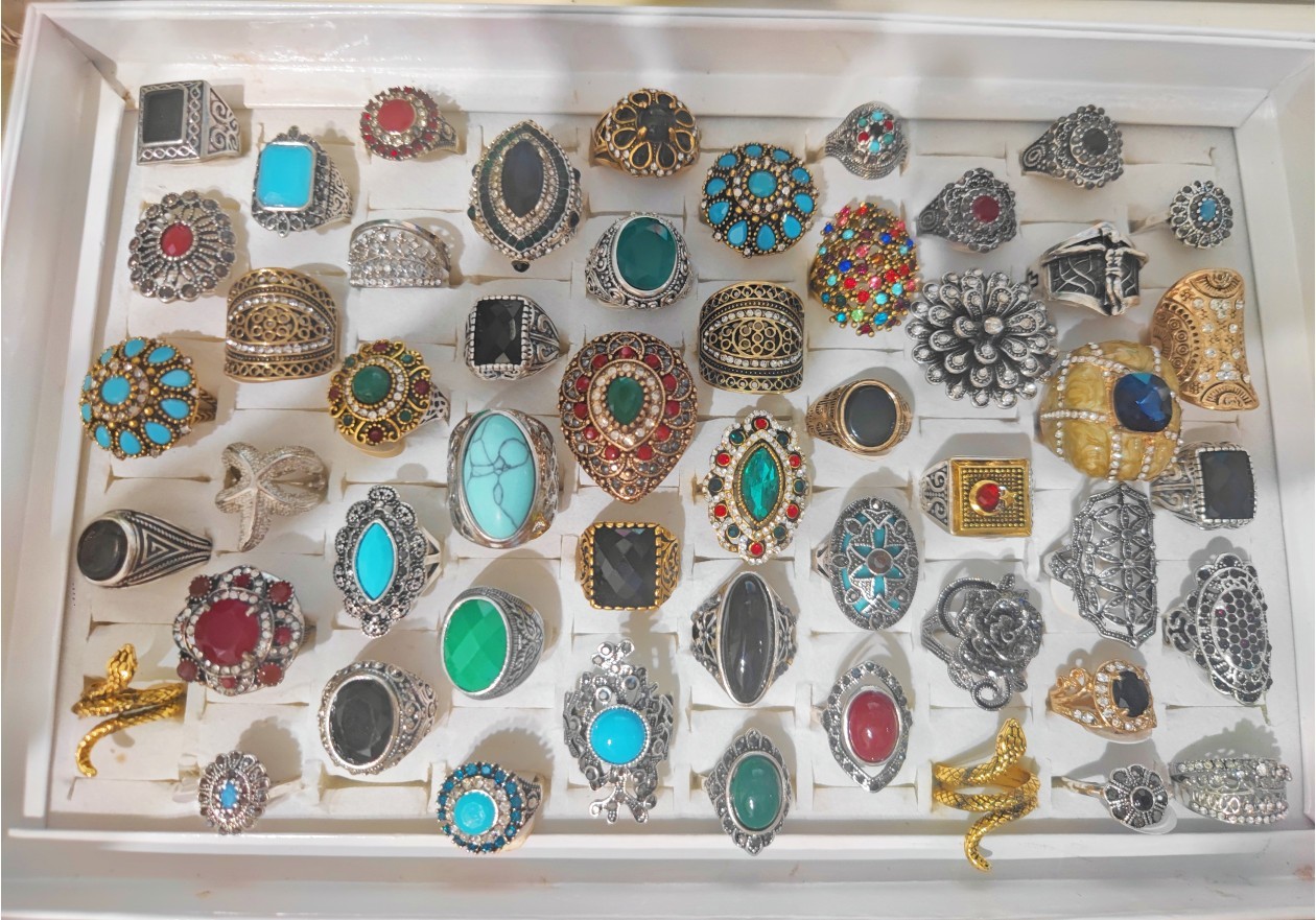 Wholesale 50pcs Lot Vintage Crystal Stone Mix Style Metal Jewelry Ring Men Women