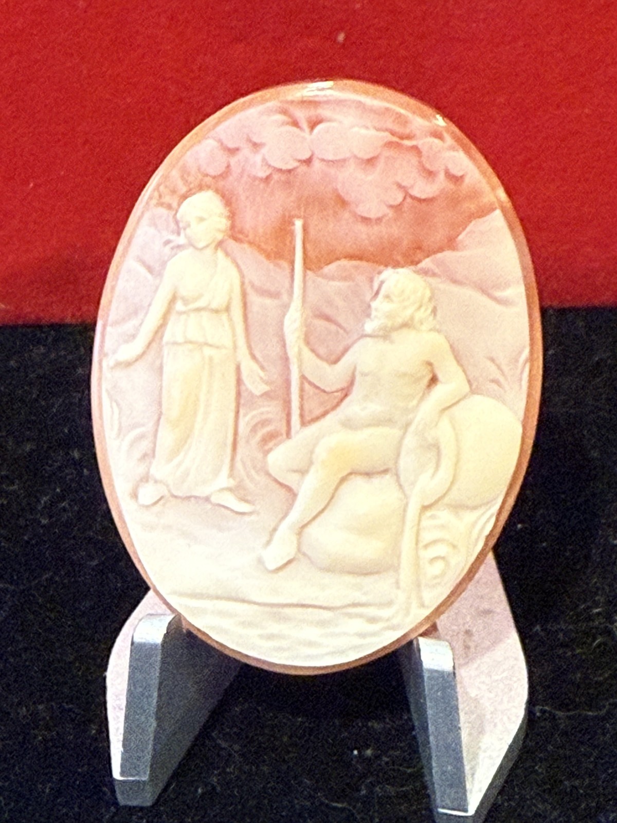 DROP DEAD GORGEOUS ANTIQUE HAND CARVED SHELL CAMEO UNUSUAL SCENE SIGNED DROP DEAD GORGEOUS ANTIQUE HAND CARVED SHELL CAMEO UNUSUAL SCENE SIGNED