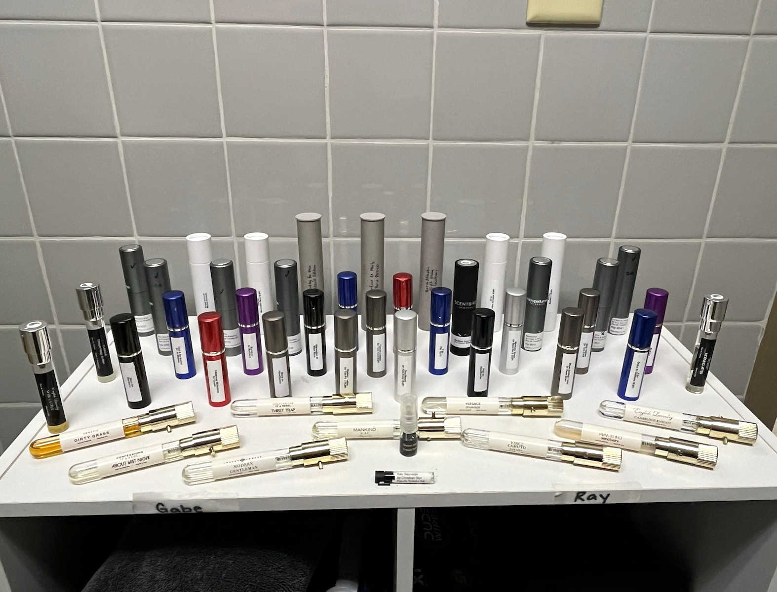 🔥 HUGE cologne 46 sample lot Tom Ford, Creed, Azzaro, YSL, Burberry, Dior, D&G 🔥 HUGE cologne 46 sample lot Tom Ford, Creed, Azzaro, YSL, Burberry, Dior, D&G