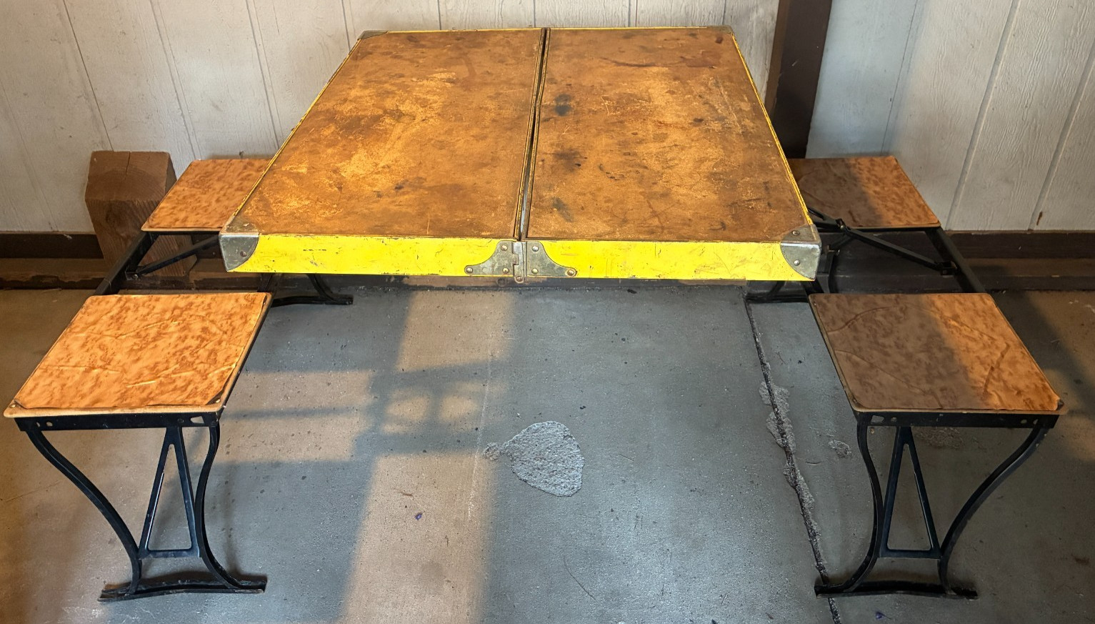 Vintage Handy Table & Chair Set Suitcase Camping Picnic Milwaukee Stamping Co. Vintage Handy Table & Chair Set Suitcase Camping Picnic Milwaukee Stamping Co.