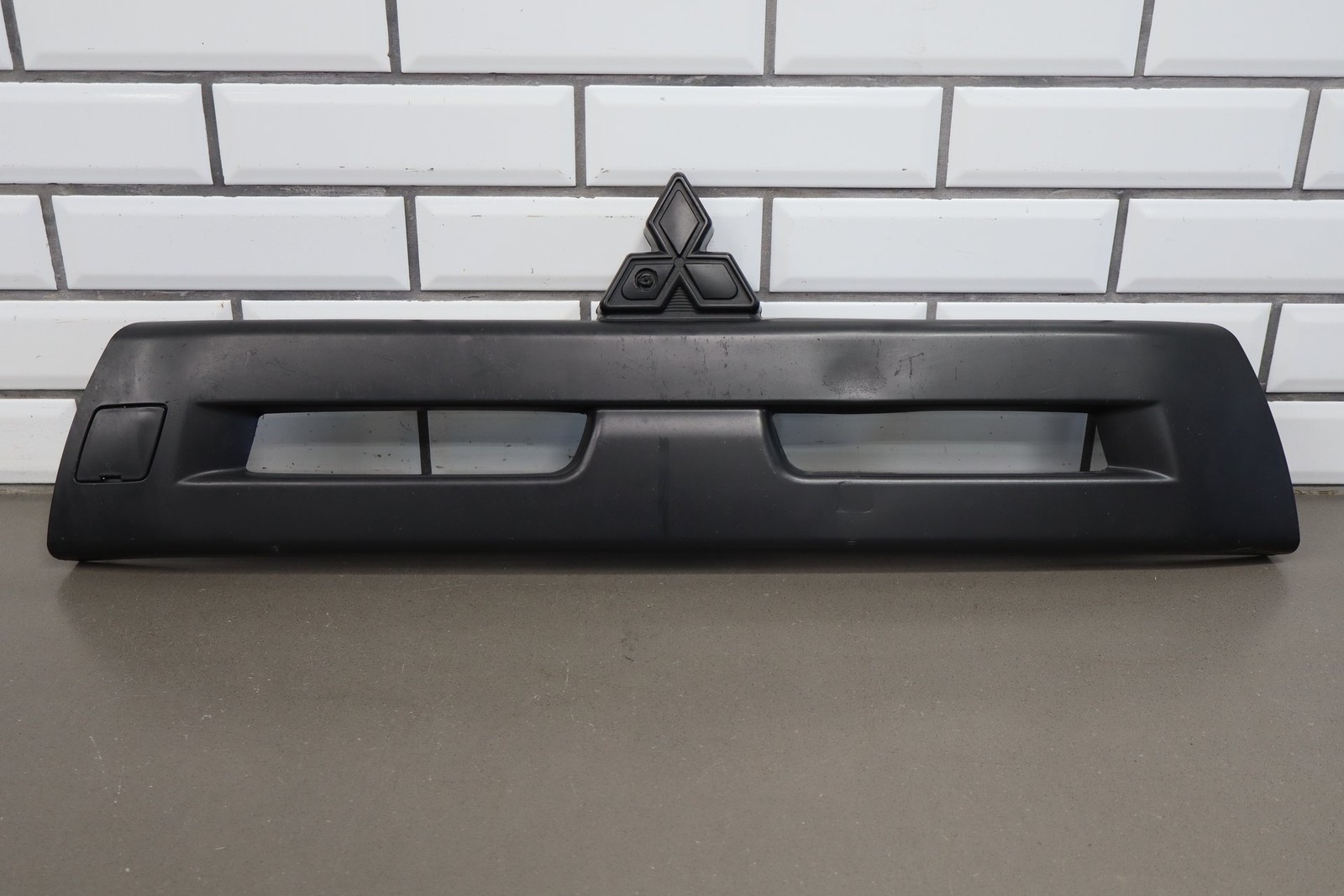 08-15 Mitsubishi Lancer Evo Evolution X Grille Trim 6402A109 (No Emblem)