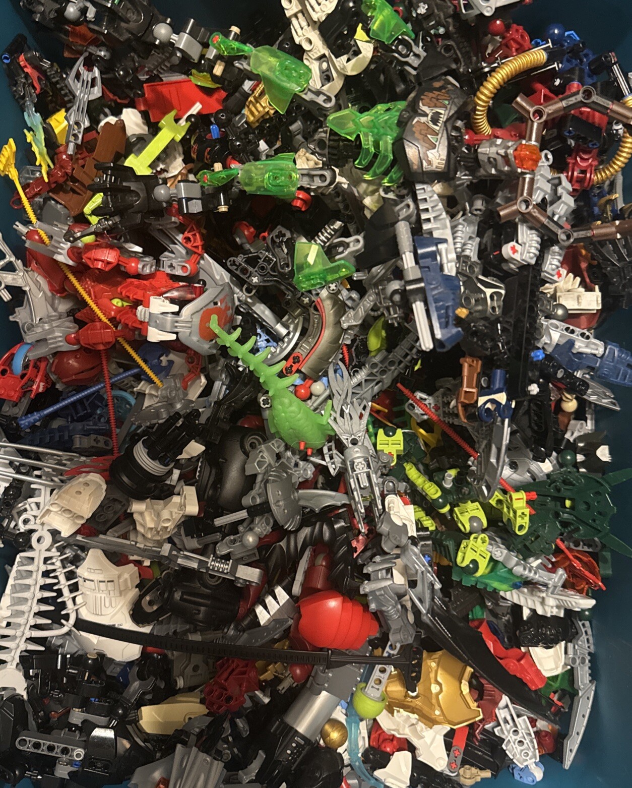Lego 100 Random Bionicle Technic and/or Hero Factory Pieces Parts Bulk With Mask Lego 100 Random Bionicle Technic and/or Hero Factory Pieces Parts Bulk With Mask