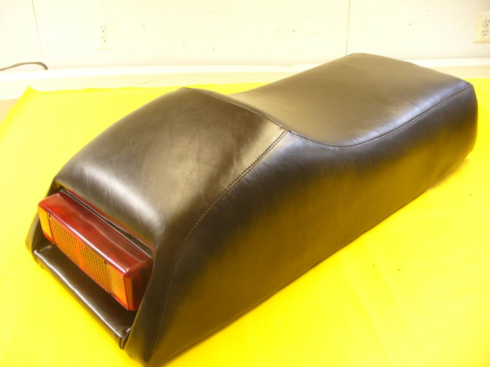 *1981 YAMAHA SRX 440 SNOWMOBILE SEAT COVER **NEW** *1981 YAMAHA SRX 440 SNOWMOBILE SEAT COVER **NEW**