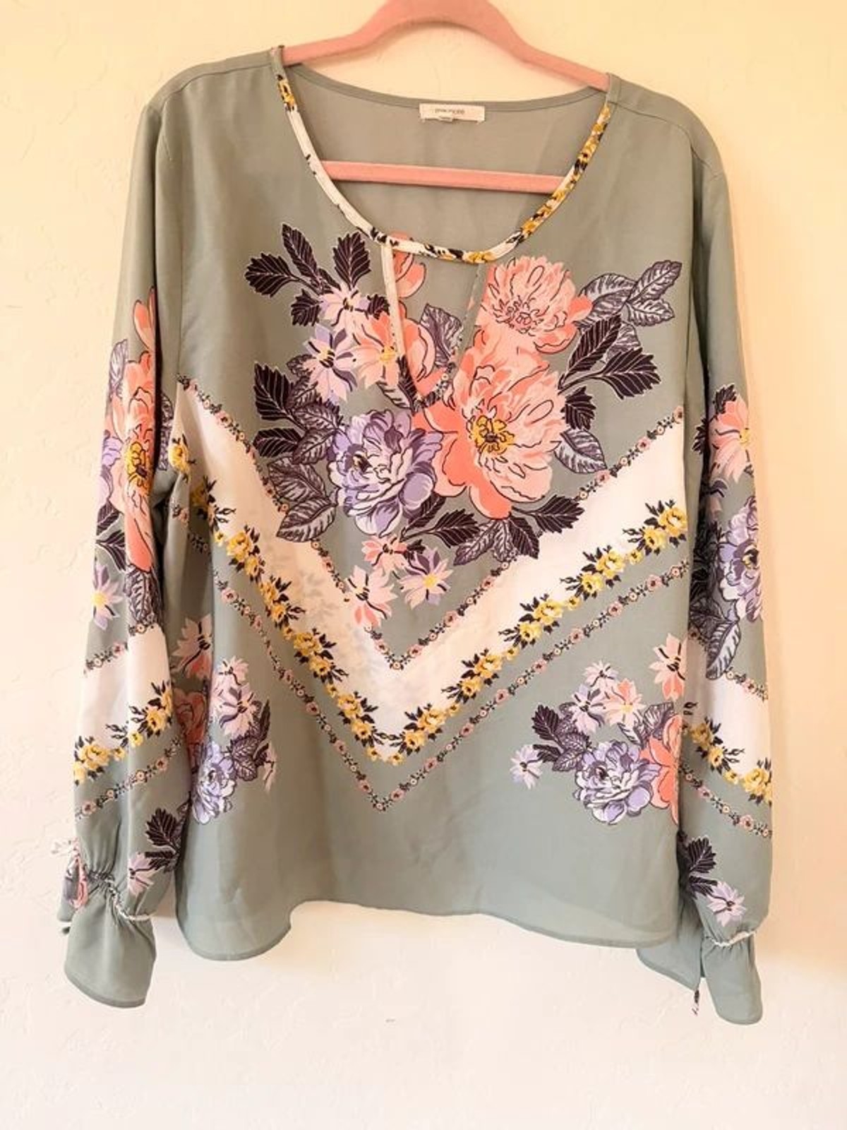 Maurice’s Floral Tie Blouse Size XXL Maurice’s Floral Tie Blouse Size XXL