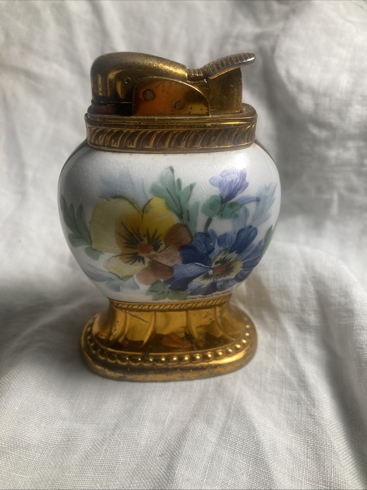Beautiful Antique Evans Hand Painted and Signed Lighter W Wilson Beautiful Antique Evans Hand Painted and Signed Lighter W Wilson
