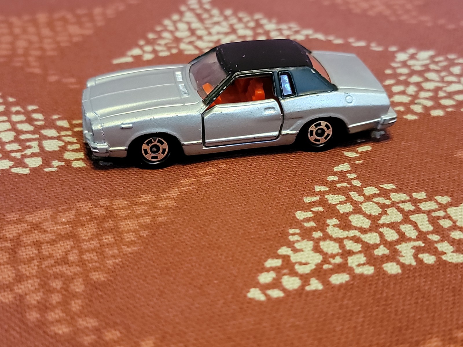 Vintage 1978 Tomy Tomica Japan Pocket Cars Diecast Ford Mustang II Ghia 1/63 F38 Vintage 1978 Tomy Tomica Japan Pocket Cars Diecast Ford Mustang II Ghia 1/63 F38