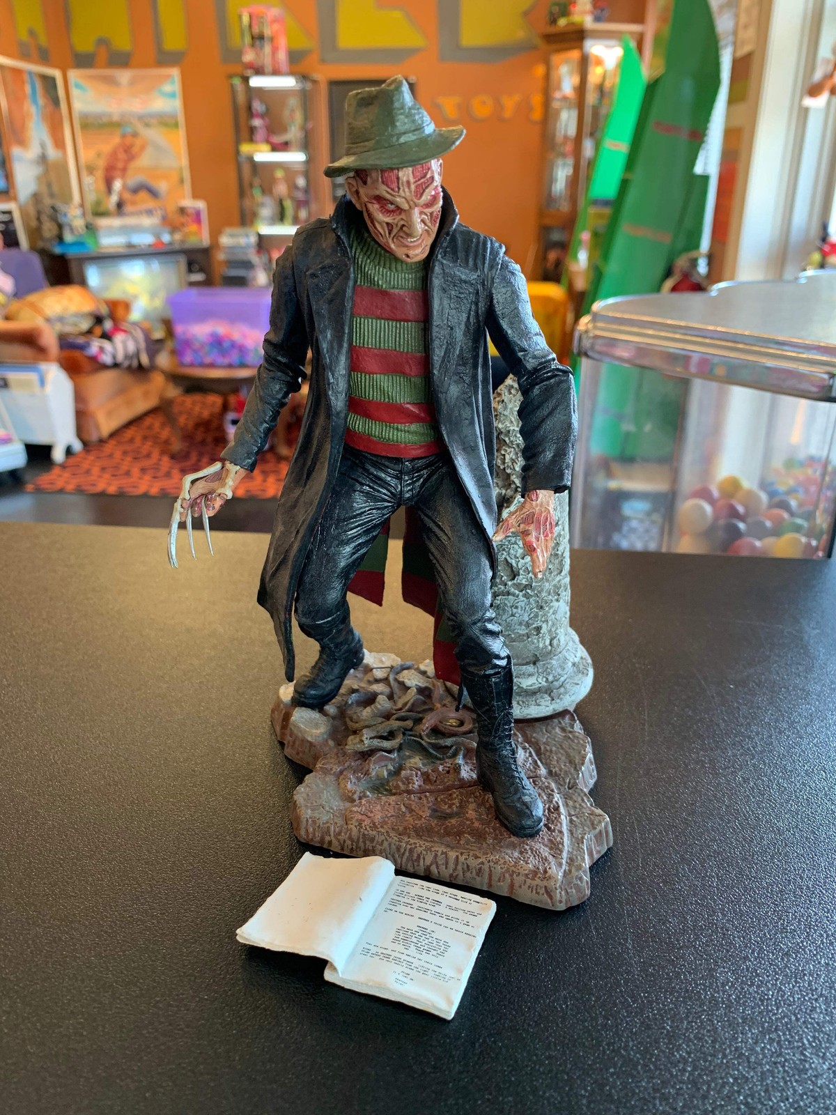 NECA Cult Classics Hall of Fame Wes Craven’s Nightmare Freddy Krueger PREOWNED