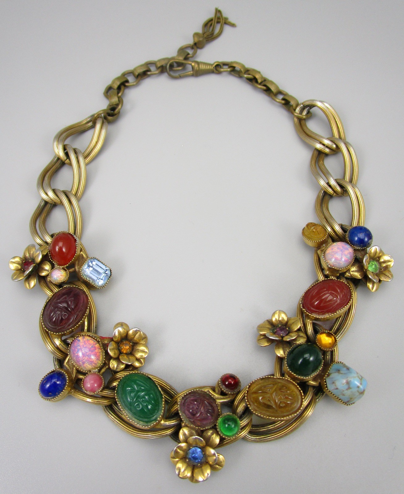 UNUSUAL VICTORIAN REVIVAL GOLDTONE ART GLASS SCARAB CHOKER NECKLACE -GERMANY