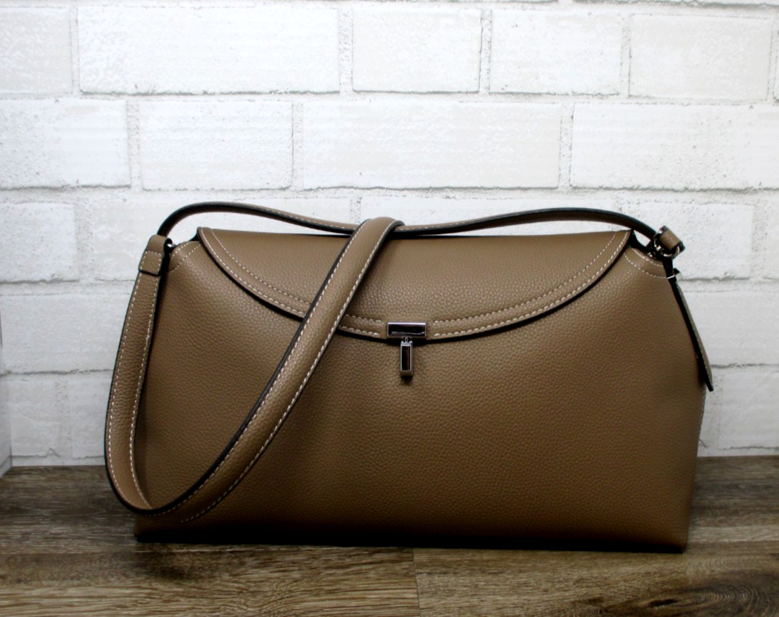 Totême T-Lock Taube Beige Grained Leather Top Handle Shoulder Bag Made in Italy