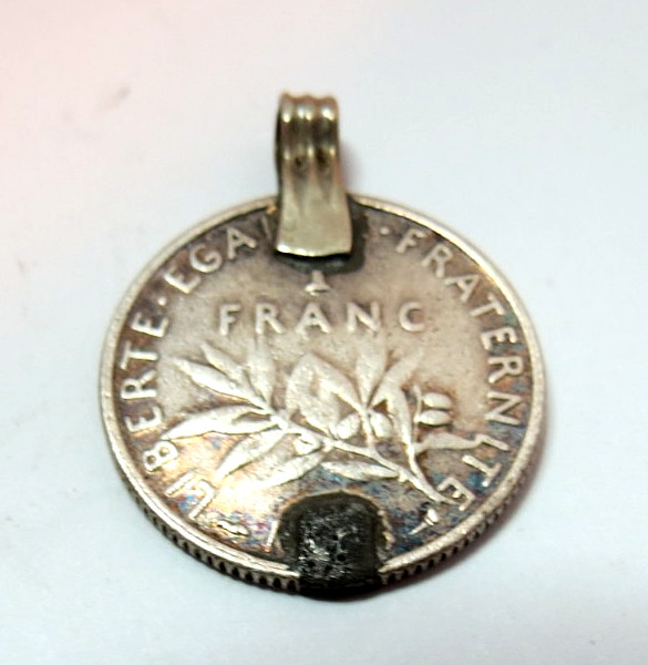 ANTIQUE 1900\'S FRANCE FRENCH 1 FRANC SILVER COIN 23MM IN DIAMETER ANTIQUE 1900\'S FRANCE FRENCH 1 FRANC SILVER COIN 23MM IN DIAMETER