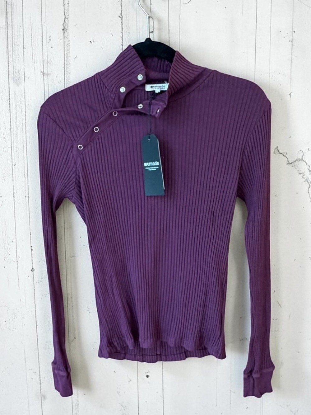 NWT La made LONG SLEEVE SNAP TURTLENECK - purple medium NWT La made LONG SLEEVE SNAP TURTLENECK - purple medium