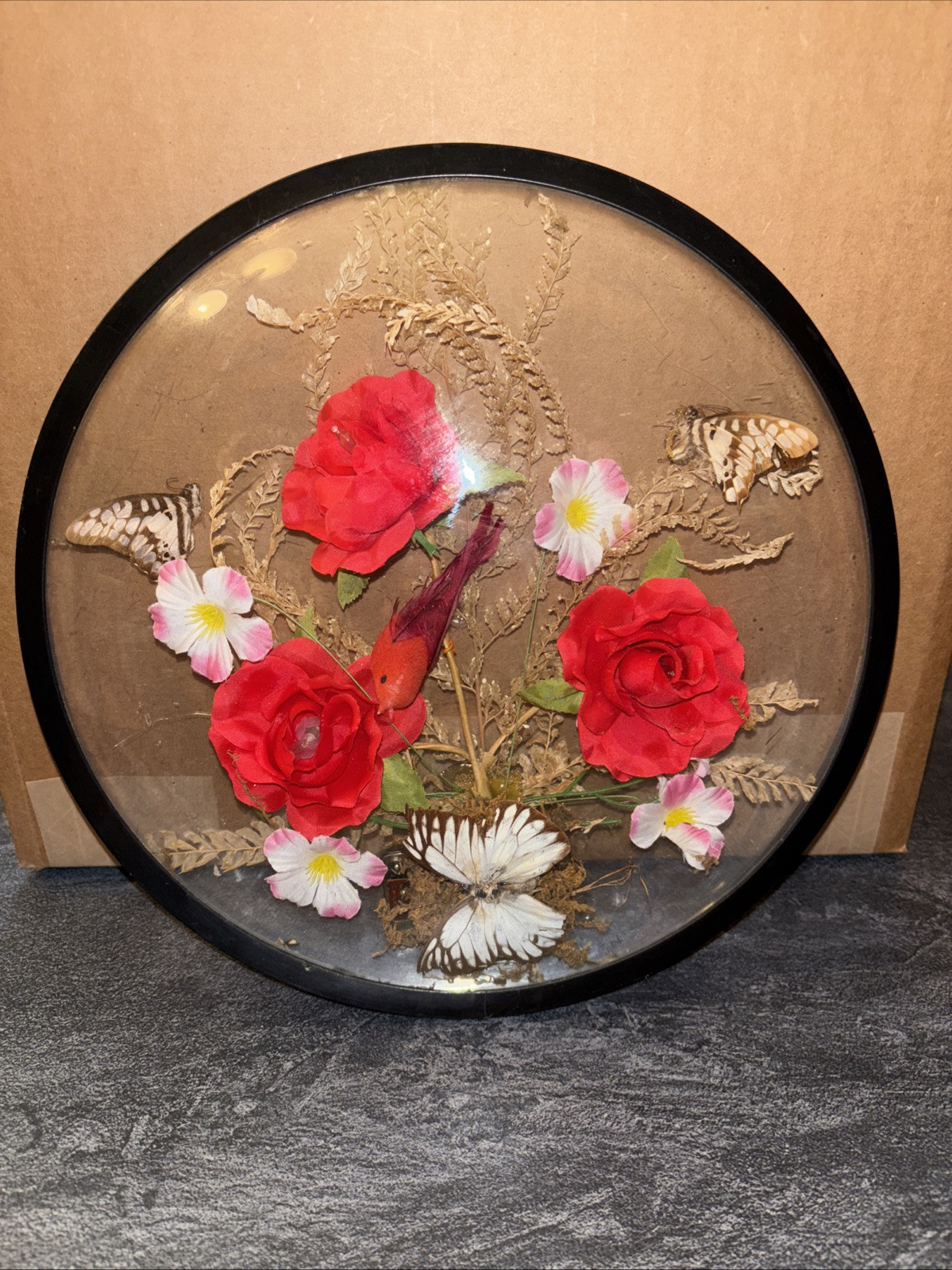 Vintage faux Flashing flowers light up wall decor, 11.5 Circle, Battery Powered